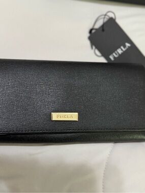 Furla black leather wallet